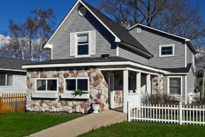 Elegant Stone Cottage Steps to Crystal Lake Beach